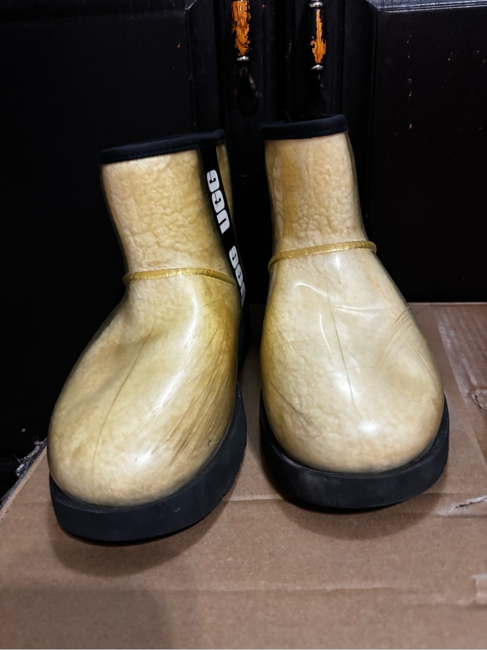UGG Men’s Short Rain Boot in Cream with Black Trim